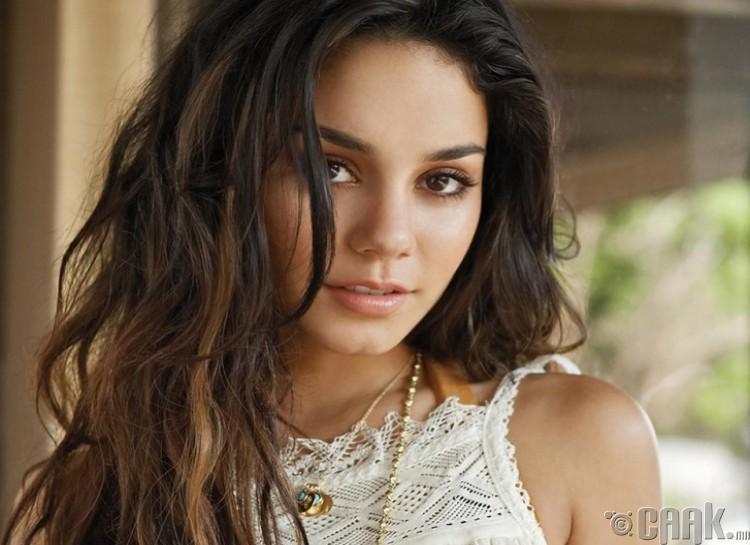 Ванесса Хадженс (Vanessa Hudgens) - Хятад, Филиппин