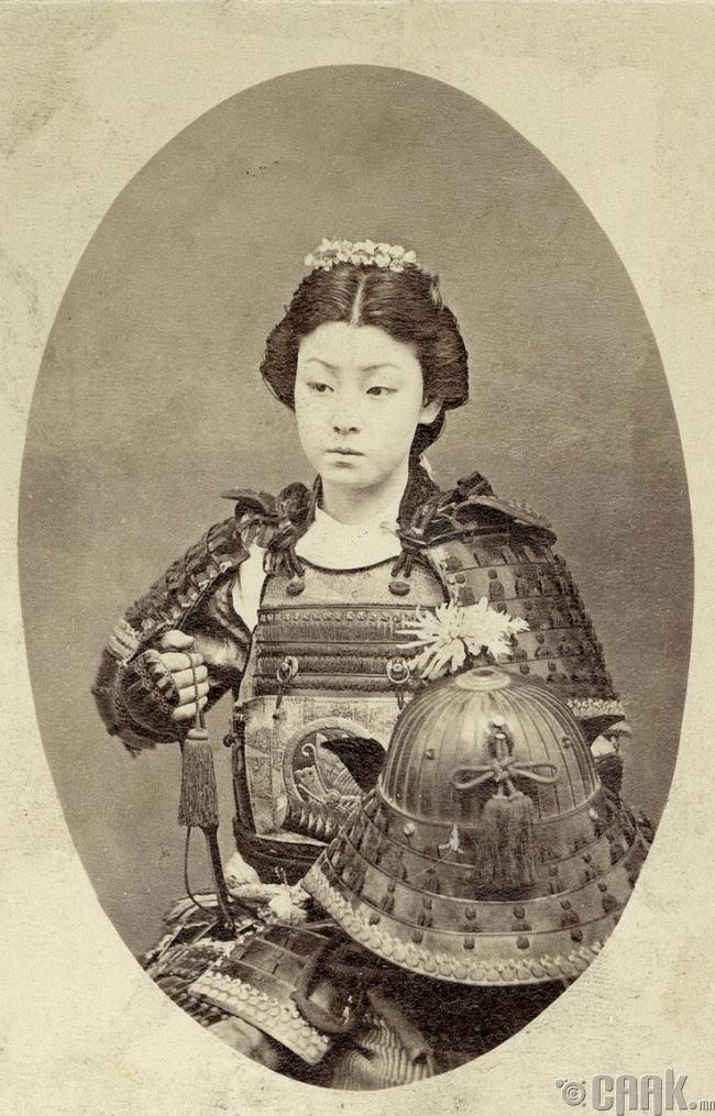 Японы цөөн хэдэн дээд давхаргын эмэгтэй самурай нарын нэг, 1800-аад он