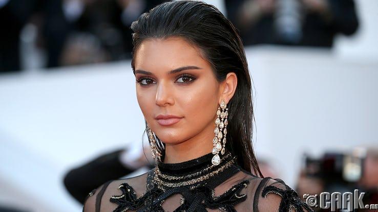 18 сая ам.долларын хөрөнгөтэй Кендалл Женнер (Kendall Jenner)