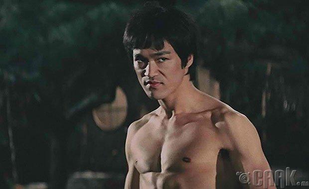 Брюс Ли ( Bruce Lee)