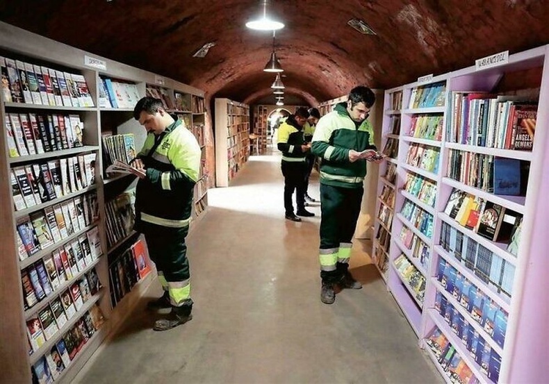 Турк улсад хүмүүсийн хаясан номоор номын сан байгуулжээ