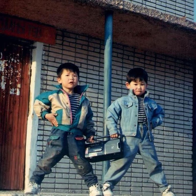 Хөгжим тоглуулагчтай хоёр жаал - Улаанбаатар, 1995 он