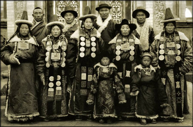 Төвд гэр бүл - Ланьжоу. 1944 он.