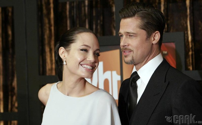 Брэд Питт (Brad Pitt) болон Анжелина Жоли (Angelina Jolie)