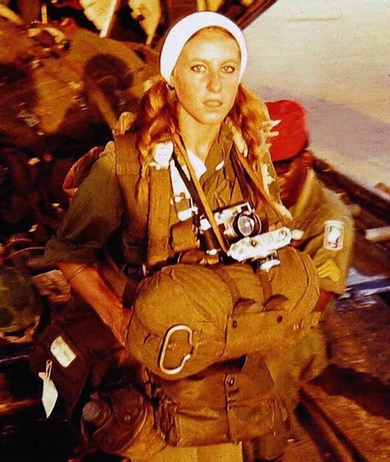Вьетнамын дайнд явсан гэрэл зурагчин бүсгүй Кэтерин Лерой, 1967