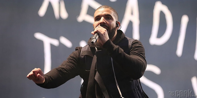 Дрэйк (Drake) - насанд хүрэгчдийн үзвэрт 50,000 доллар зарцуулсан