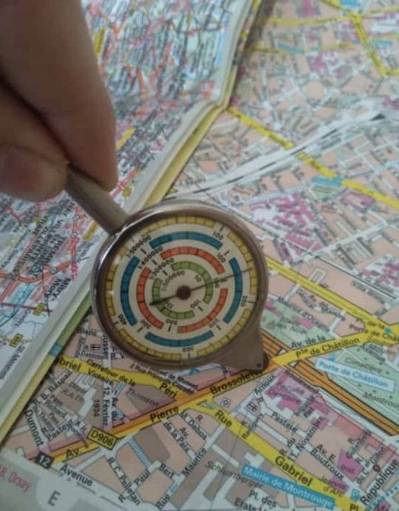 Газрын зураг дээр 2 хотын зайг хэмжих багаж