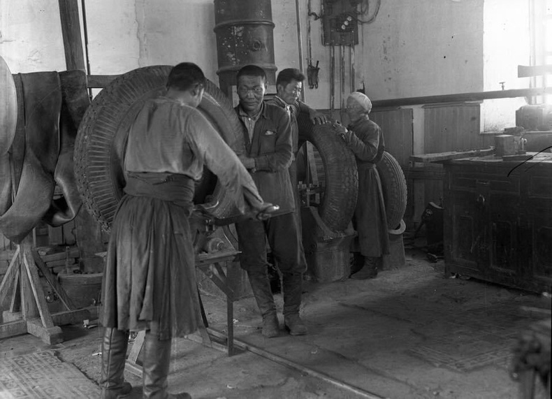 Дугуй засварын цех - Улаанбаатар, 1950-иад он