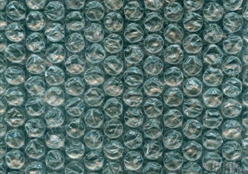 Бөмбөлөгтэй уут (Bubble Wrap)