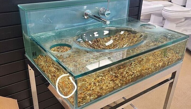 Дотроо аквариумтай шилэн угаалтуур