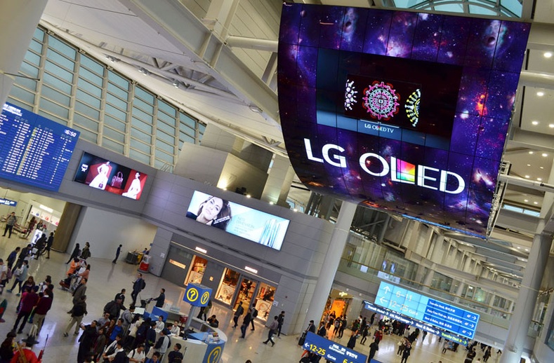 “LG ELECTRONICS" компани дэлхийд анх удаа хамгийн том  “OLED” дэлгэцийг танилцууллаа