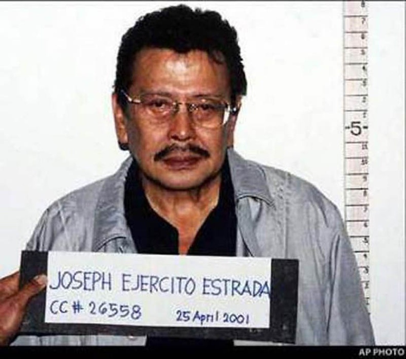 Жозеф Эрхерио Эстрада (Joseph Ehercio Estrada): 1998-2001 онд Филиппиний 13 дахь Ерөнхийлөгчийн албаг хашсан