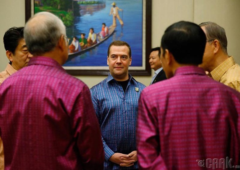 Дмитрий Медведев - Мьянмарт болсон Зүүн Азийн дээд хэмжээний уулзалтын үеэр, 2014 он