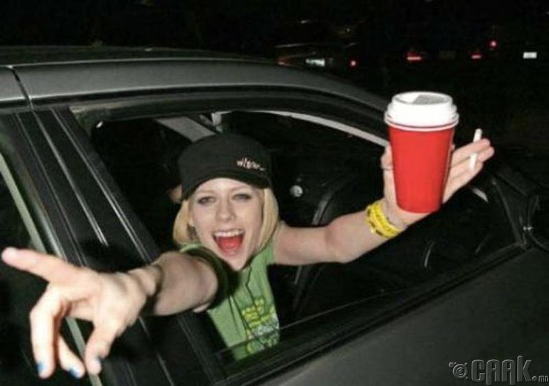 Дуучин Аврил Лавин (Avril Lavigne)