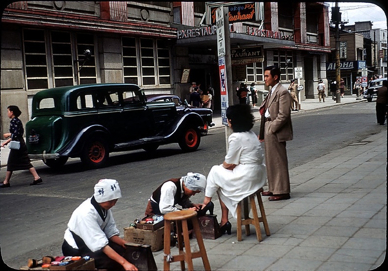1950-аад оны Токио хот өнгөт зургийн хальсанд ингэж буужээ