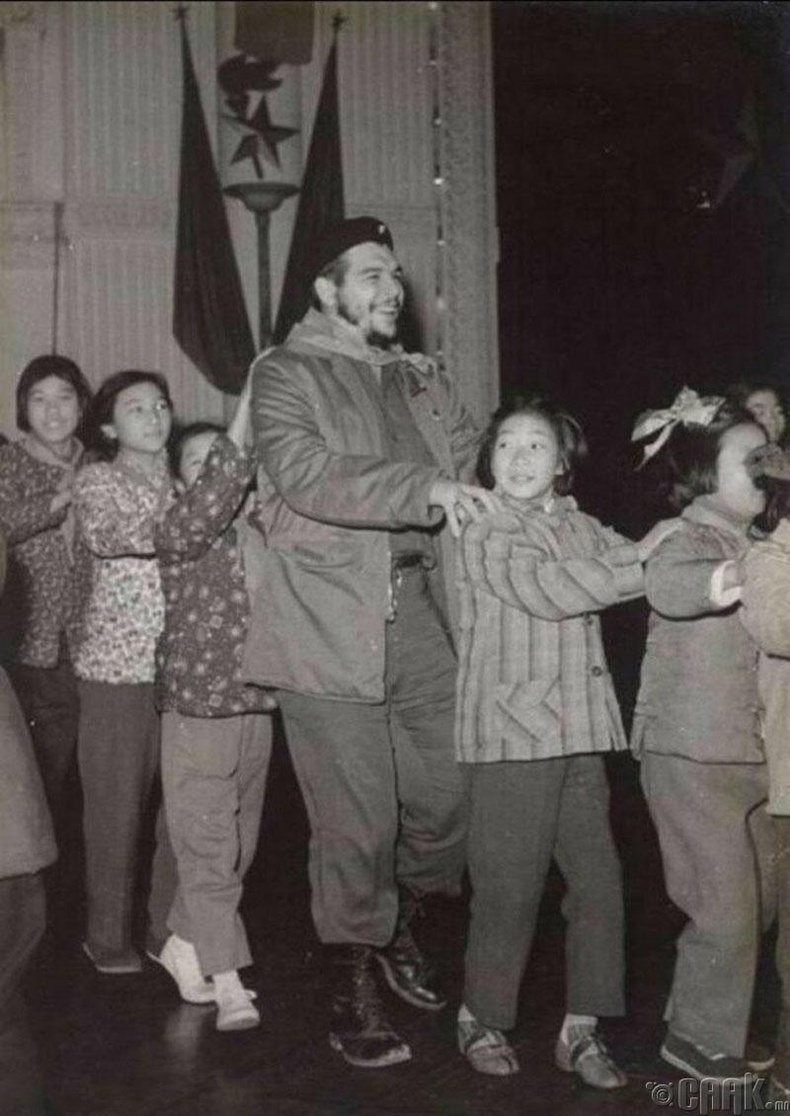 Хувьсгалч Че Гевара Шанхай хотын цэцэрлэгт - 1960 он
