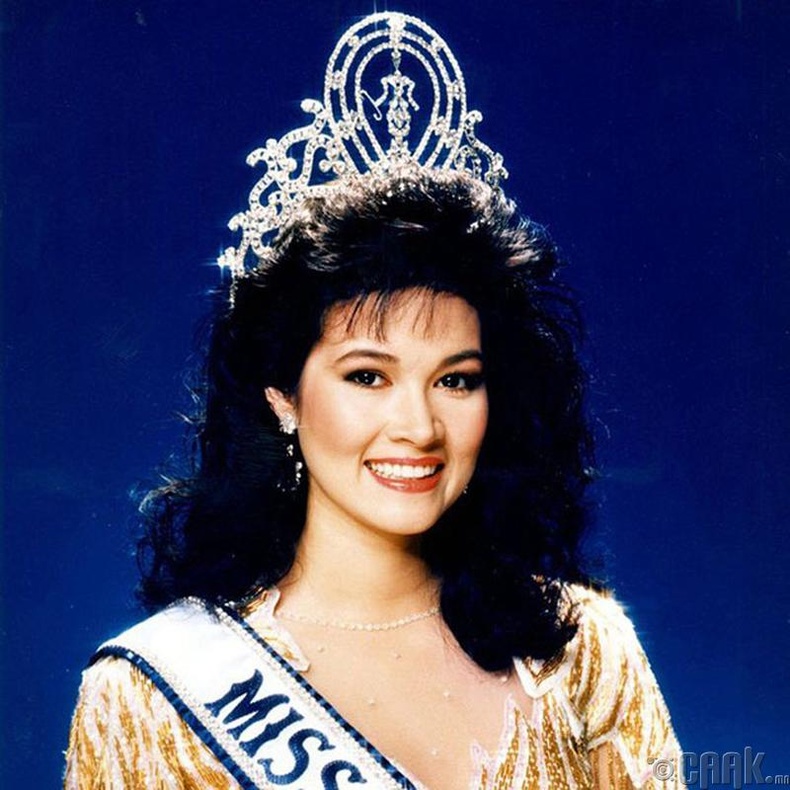 "Miss Universe-1988"-ын ялагч: Тайландын гоо бүсгүй Портип Накирунканок, 20 настай, 173 см өндөр.