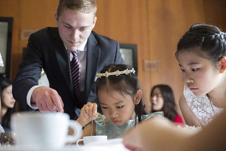 Баян Хятадууд хүүхдүүдээ хэрхэн сургадаг вэ?