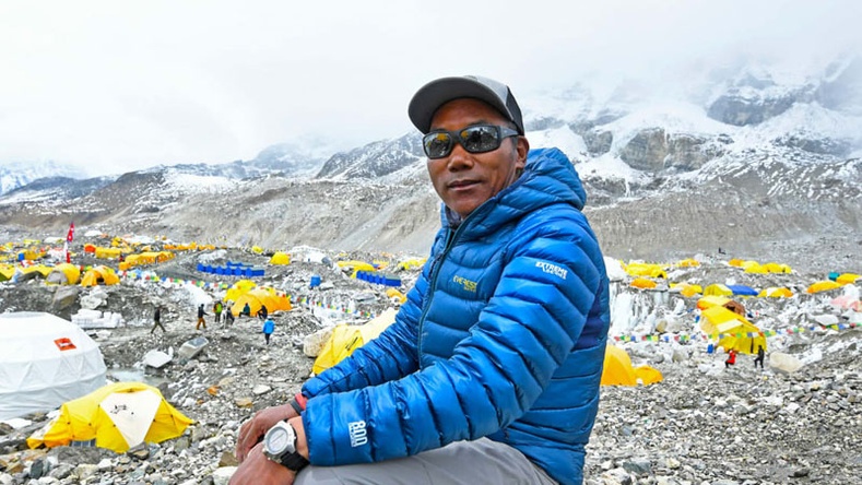 Балбын иргэн Ками Рита Шерпа Эверестийн оргилд хамгийн олон удаа гарсан хүн болжээ