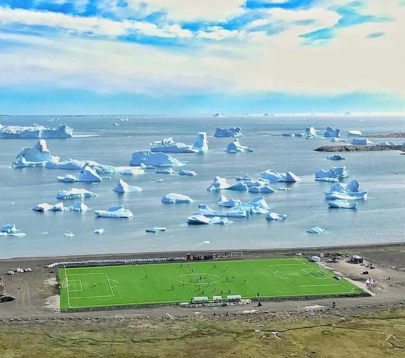 Гренланд дахь хөлбөмбөгийн талбай