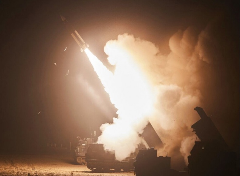 Хойд Солонгосын пуужингийн туршилтын хариуд БНСУ, АНУ найман пуужин харважээ
