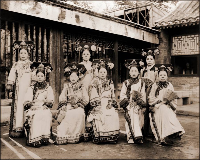 Хааны ордны язгууртан эмэгтэйчүүд - Бээжин. 1910-1925 он.