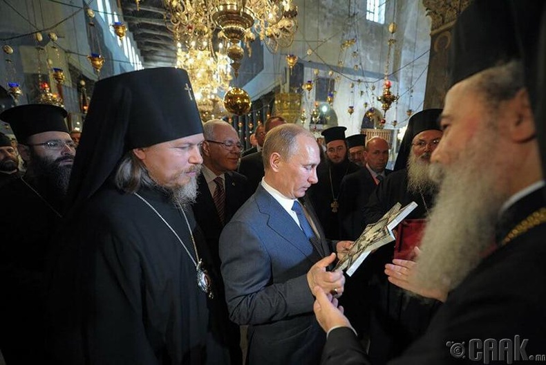 Сүм болон Путины харилцаа холбоо