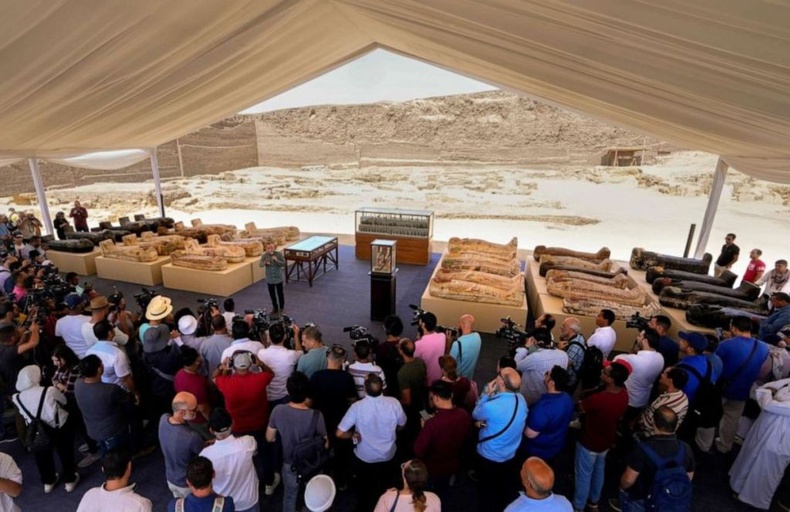 Египетээс 2500 жилийн настай булш олдлоо