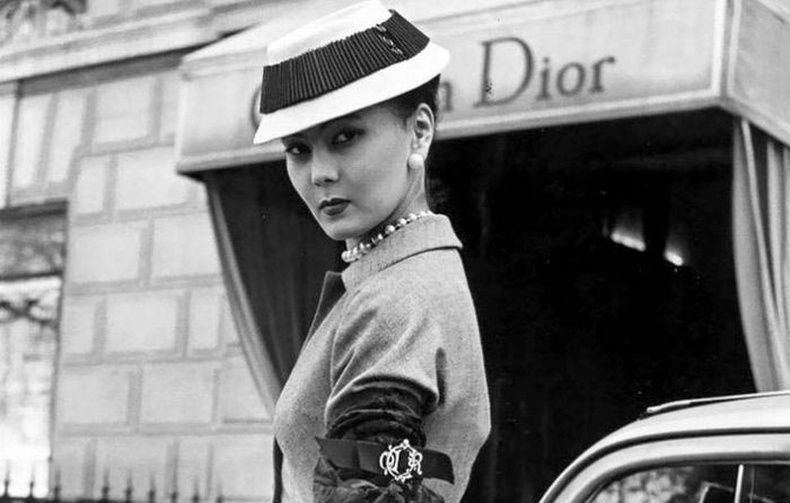 Аяга угаагч казах бүсгүй алдарт "Christian Dior"-ийн сахиусан тэнгэр болсон түүх