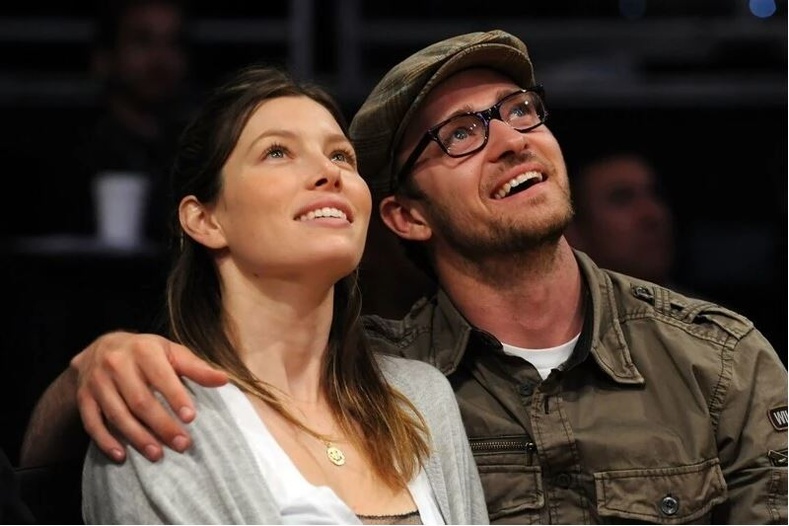Жастин Тимберлейк болон Джессика Билл (Justin Timberlake and Jessica Bill)