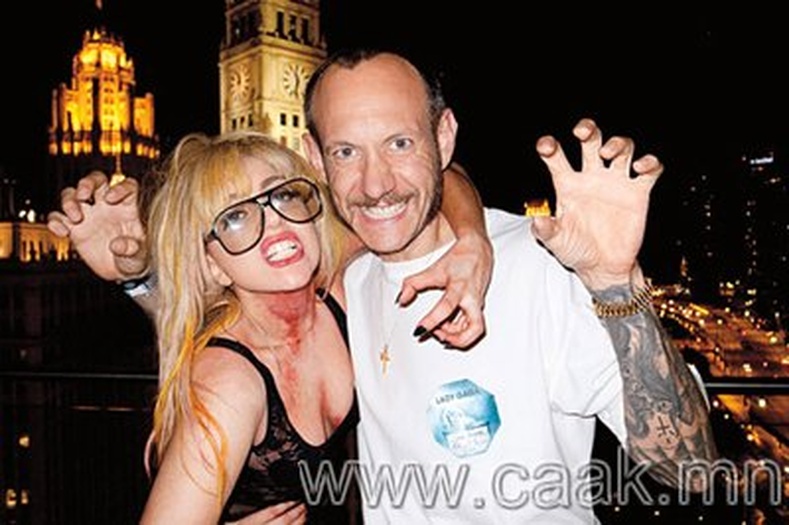 Lady Gaga болон Terry Richardson нарын ном