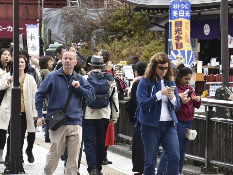 Япон улсад хил нээгдсэнээс хойш нэг сарын дотор 1500 жуулчин иржээ