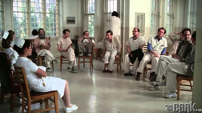 "Хөхөөний үүрэн дээгүүрх нислэг" (One Flew Over the Cuckoo’s Nest)