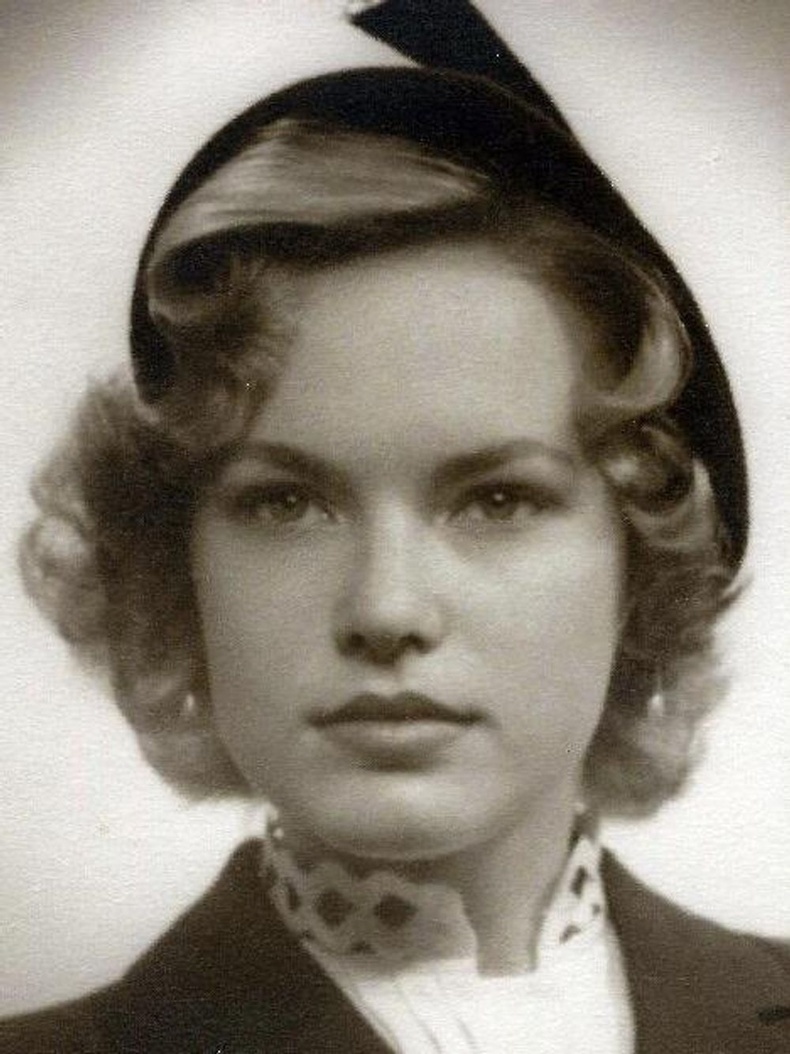 "Миний эмээ, 1954 он."