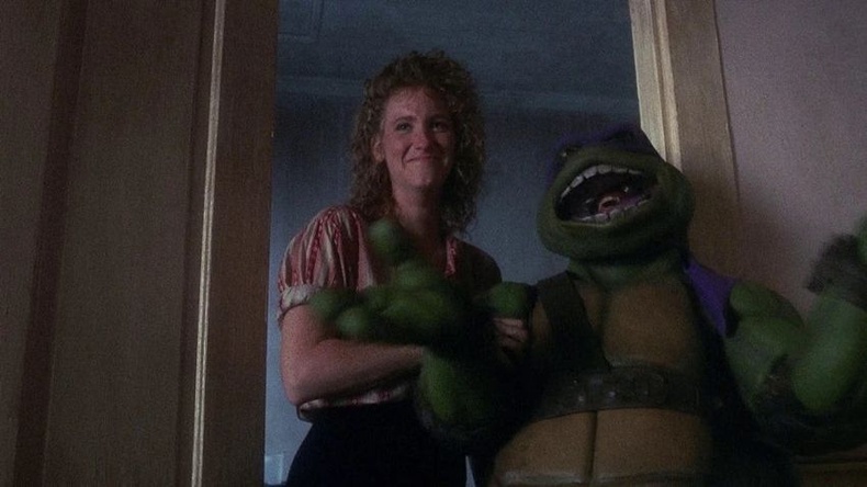 "Teenage Mutant Ninja Turtles" (1990) киноны жүжигчний шүдэн доторх шүд