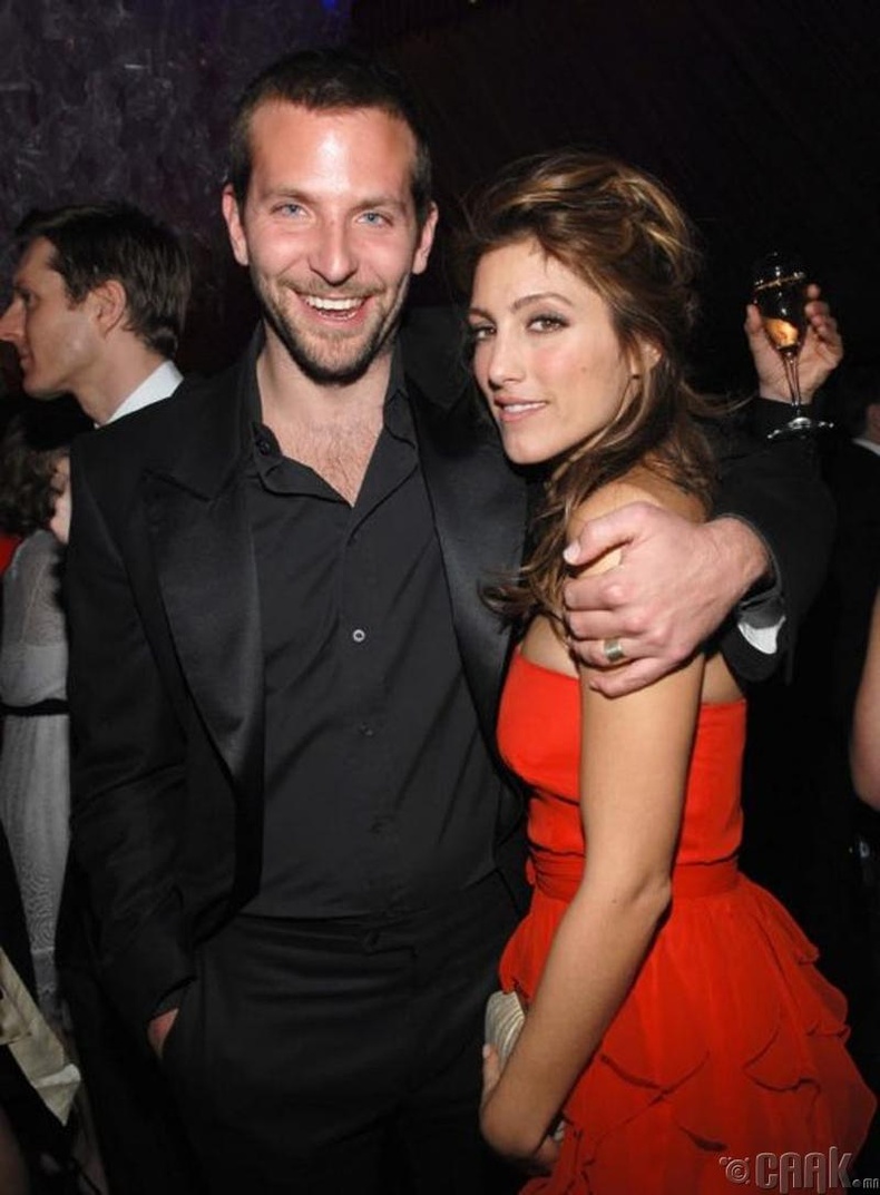 Брэдли Купер болон Женнифер Эспозито (Bradley Cooper, Jennifer Esposito): 4 сар