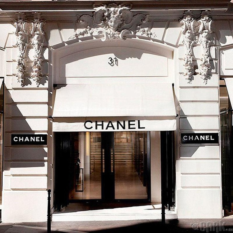 "House of Chanel" загварын ордон Парисын алдарт Камбон дүүрэгт байрладаг