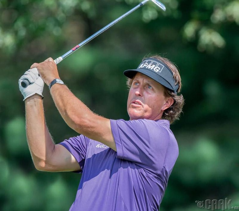 Фил Микелсон (Phil Mickelson) - 52.9 сая доллар