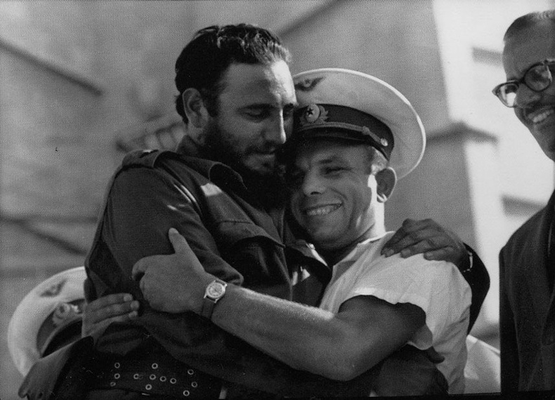 Юрий Гагарин Фидель Кастрог тэвэрсэн нь - Хавана, 1961