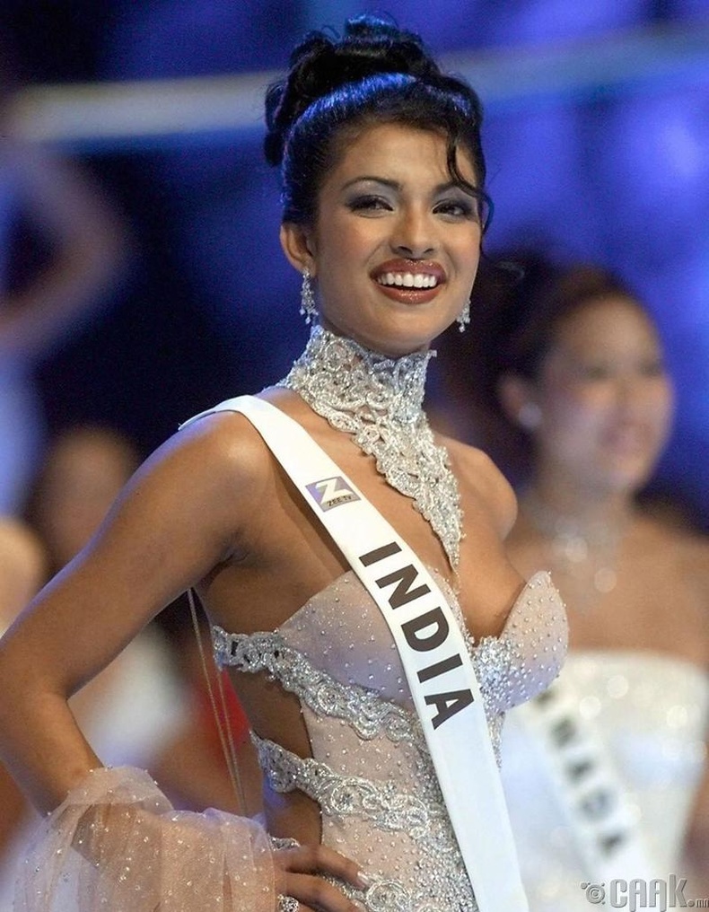 Приянка Чопра (Priyanka Chopra), Энэтхэг - 2000