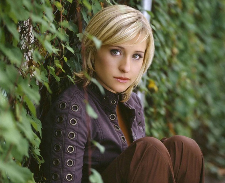 Аллисон Мак (Allison Mack)