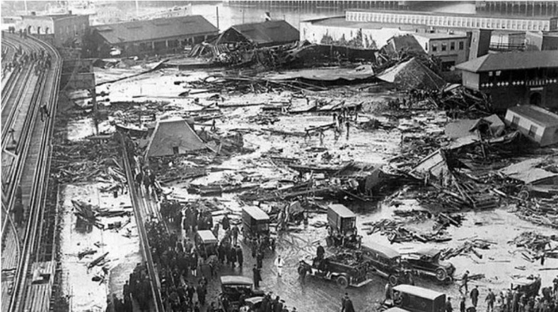 ХХ зууны эхэн үед Бостон нишингийн цунамид өртжээ