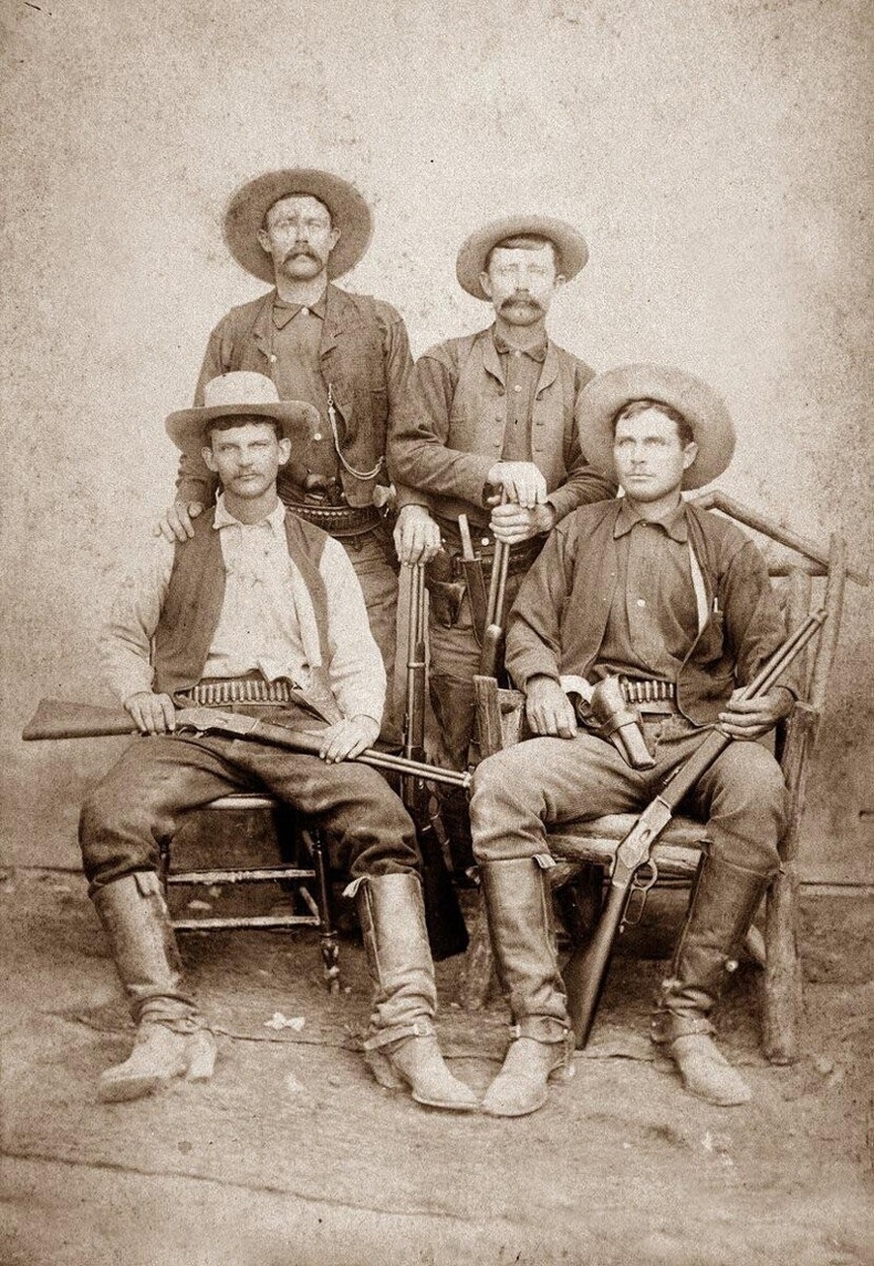 Техас мужийн морьт цагдаа нар. Техас мужийн Рио Гранде, 1887 он.