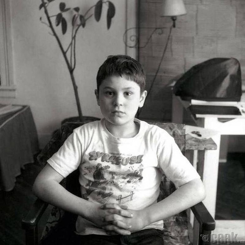 Роберт Де Ниро, 7 настайдаа (1950)