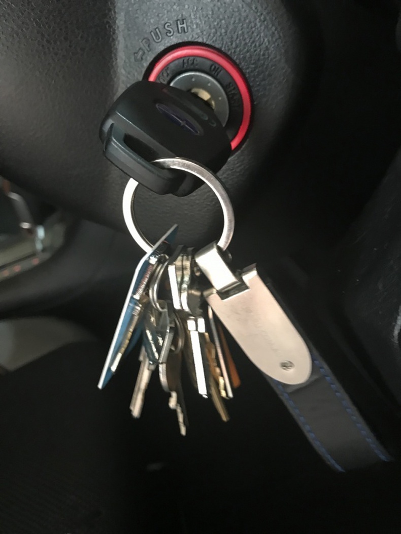 Асаах түлхүүрт хэт олон түлхүүр холбож болохгүй