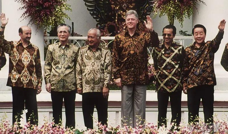 Билл Клинтон Индонези улсад, 1994