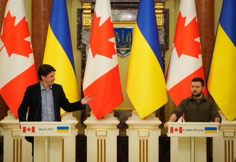 Канадын Ерөнхий сайд Трюдо Украинд гэнэтийн айлчлал хийж, Зеленскийтэй уулзав