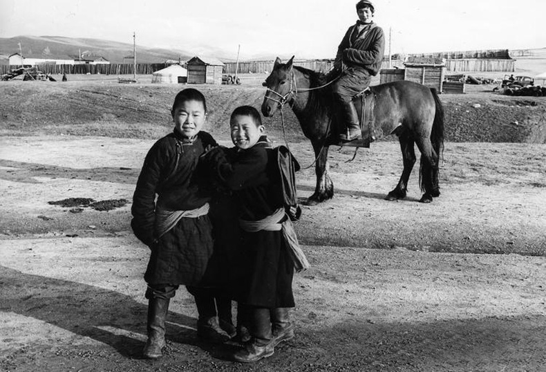 1978 оны Монгол орон гэрэл зургийн дуранд
