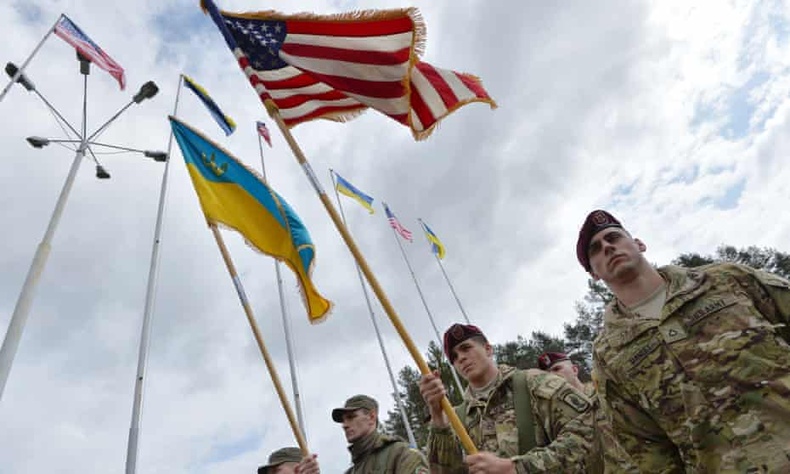 Украины цэргүүдийг шинэ үеийн зэвсэглэлд сургаж байна