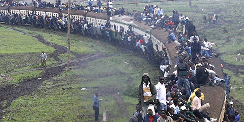 Дэлхийн хамгийн "галзуу" тээвэр - Угандагийн төмөр зам